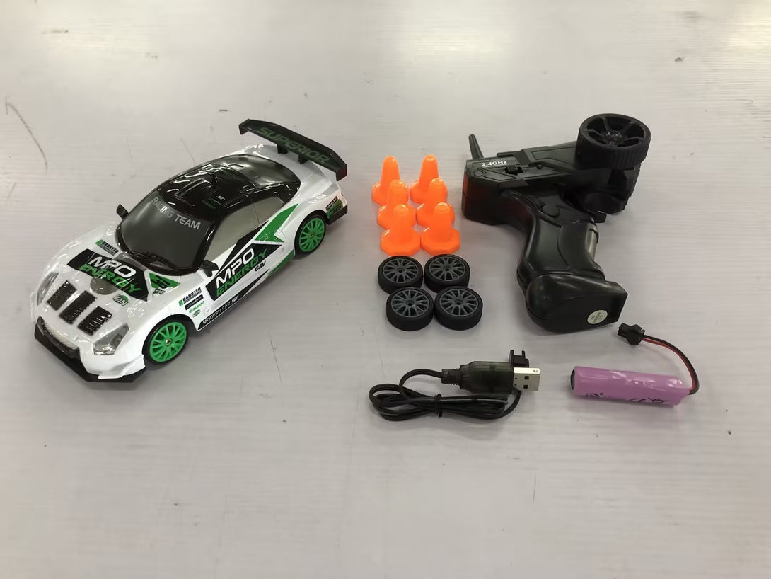 BLYNTRA 2.4G 4WD Drift RC Car – GTR AE86 Racing Toy BLYNTRA