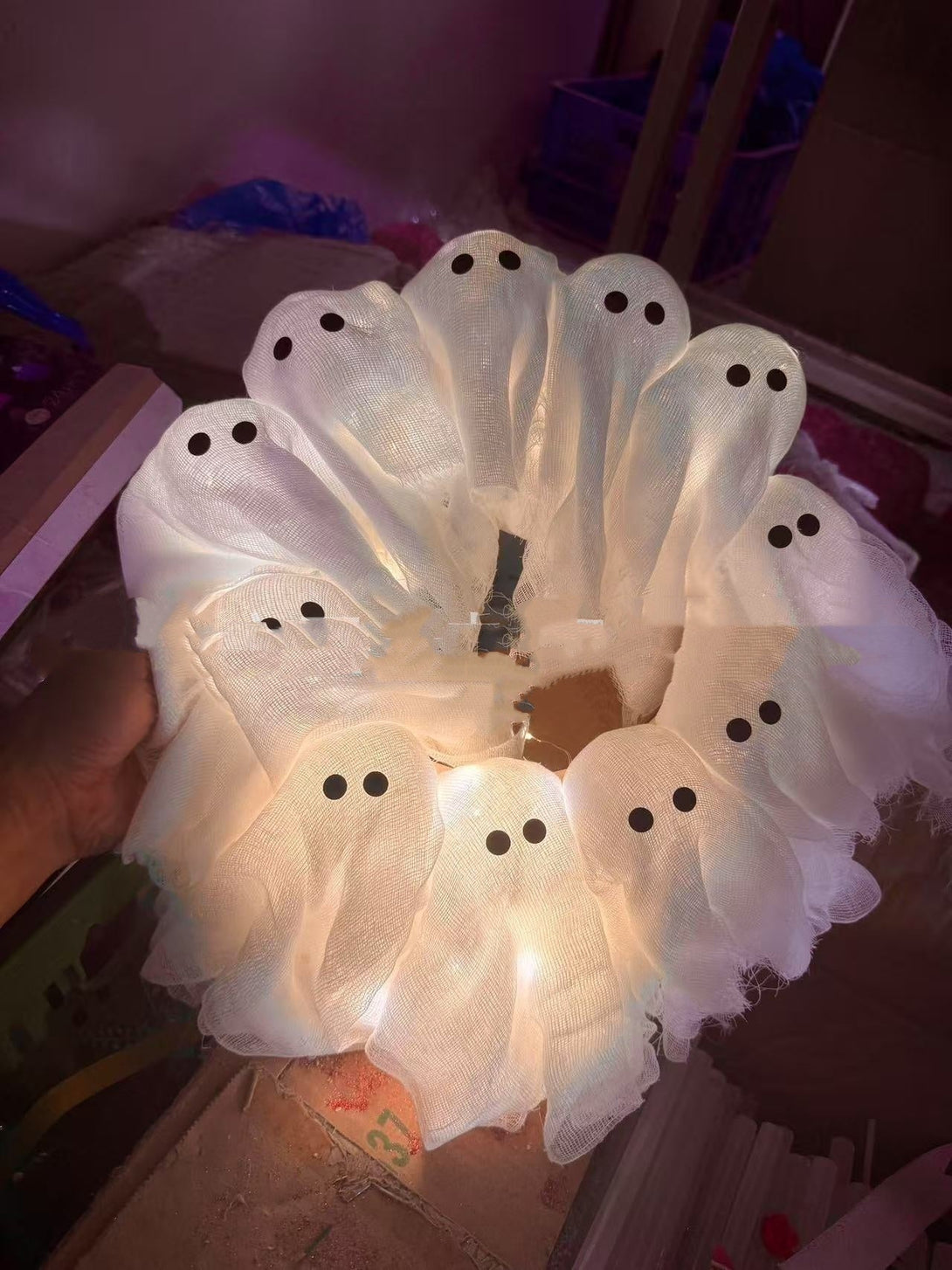 BLYNTRA Halloween Door Sign – Cute Ghost Lights for Festive Entryway BLYNTRA