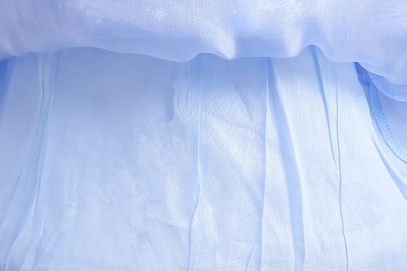 BLYNTRA Girl’s Elsa Light-Up Cosplay Dress – Birthday, Halloween & Carnival BLYNTRA