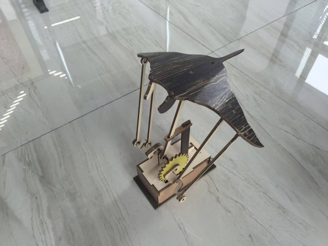 Handmade Manta Ray Motion Figurine – BLYNTRA Electric Bionic Animal Ornament BLYNTRA